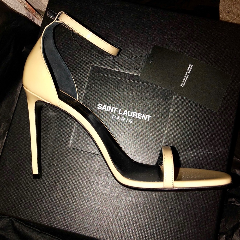 YVES Saint Laurent Heels 🔥